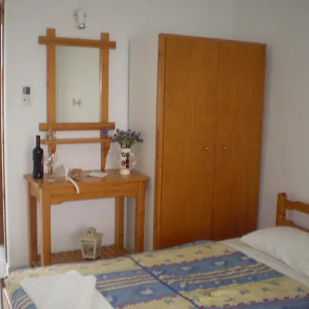 Studios Parian Blu * Logaras