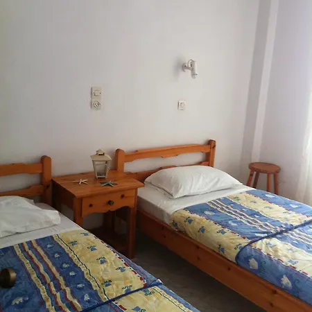 Studios Parian Blu Apartment Logaras