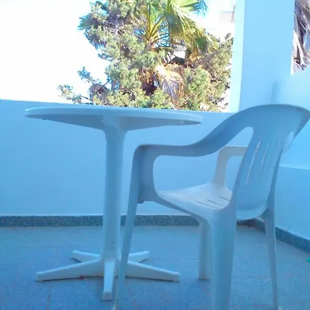 Studios Parian Blu * Logaras