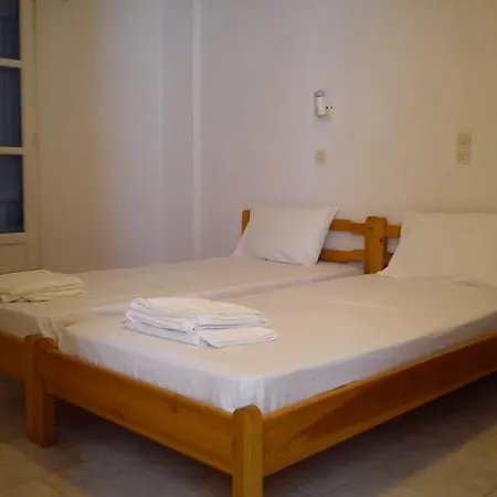 Apartment Studios Parian Blu Logaras