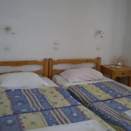 Apartment Studios Parian Blu Logaras